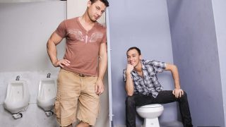 Kirk Cummings Gay Porn Looking At Trouble