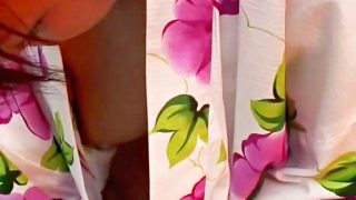 Tits Downblouse Asian is gonna wash nude tits downblouse